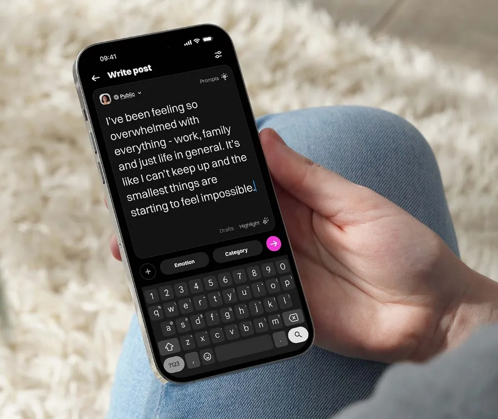 Write post screen on TalkCampus app